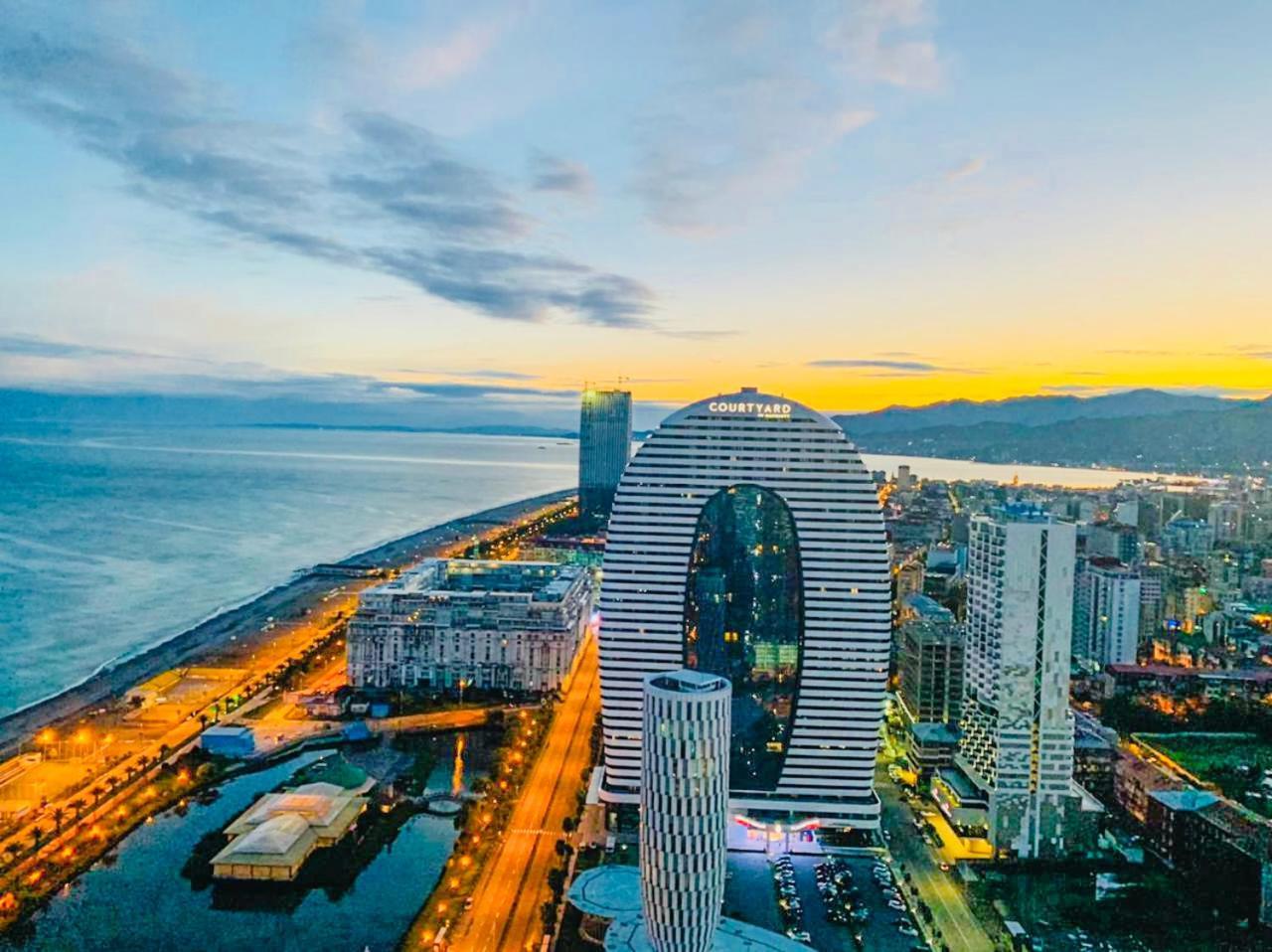 Luxury Batumi Hotel エクステリア 写真