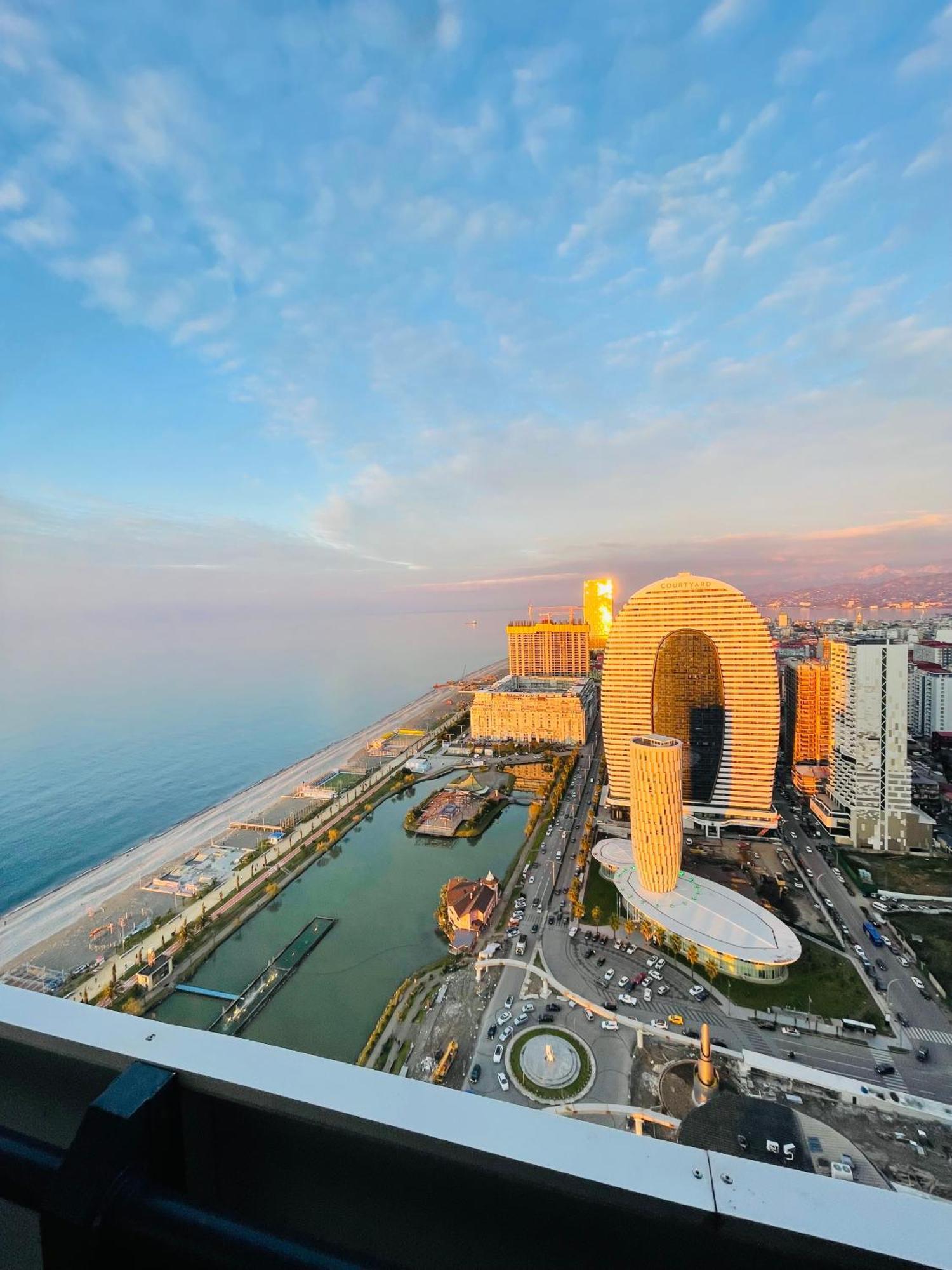 Luxury Batumi Hotel エクステリア 写真