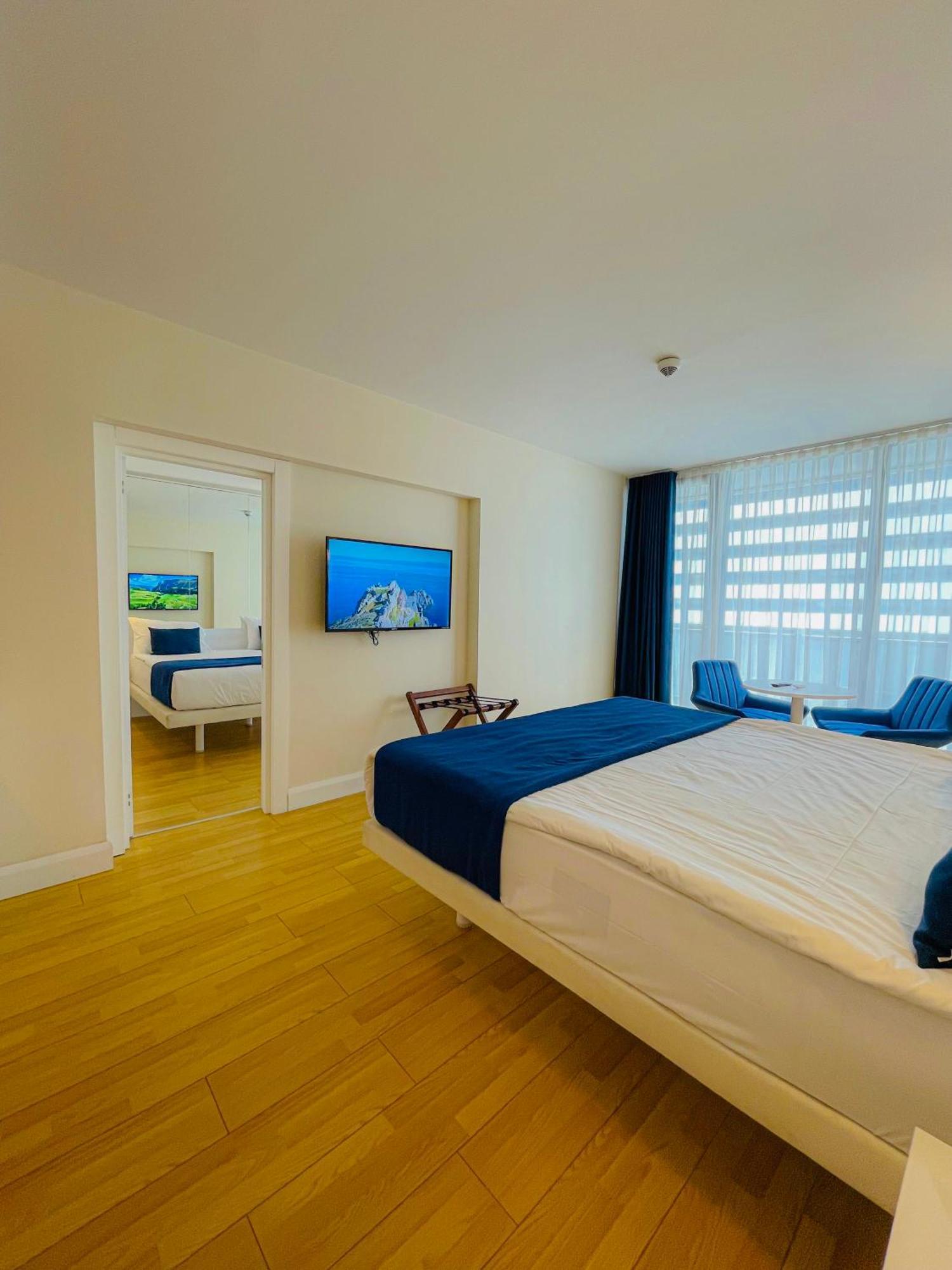 Luxury Batumi Hotel エクステリア 写真