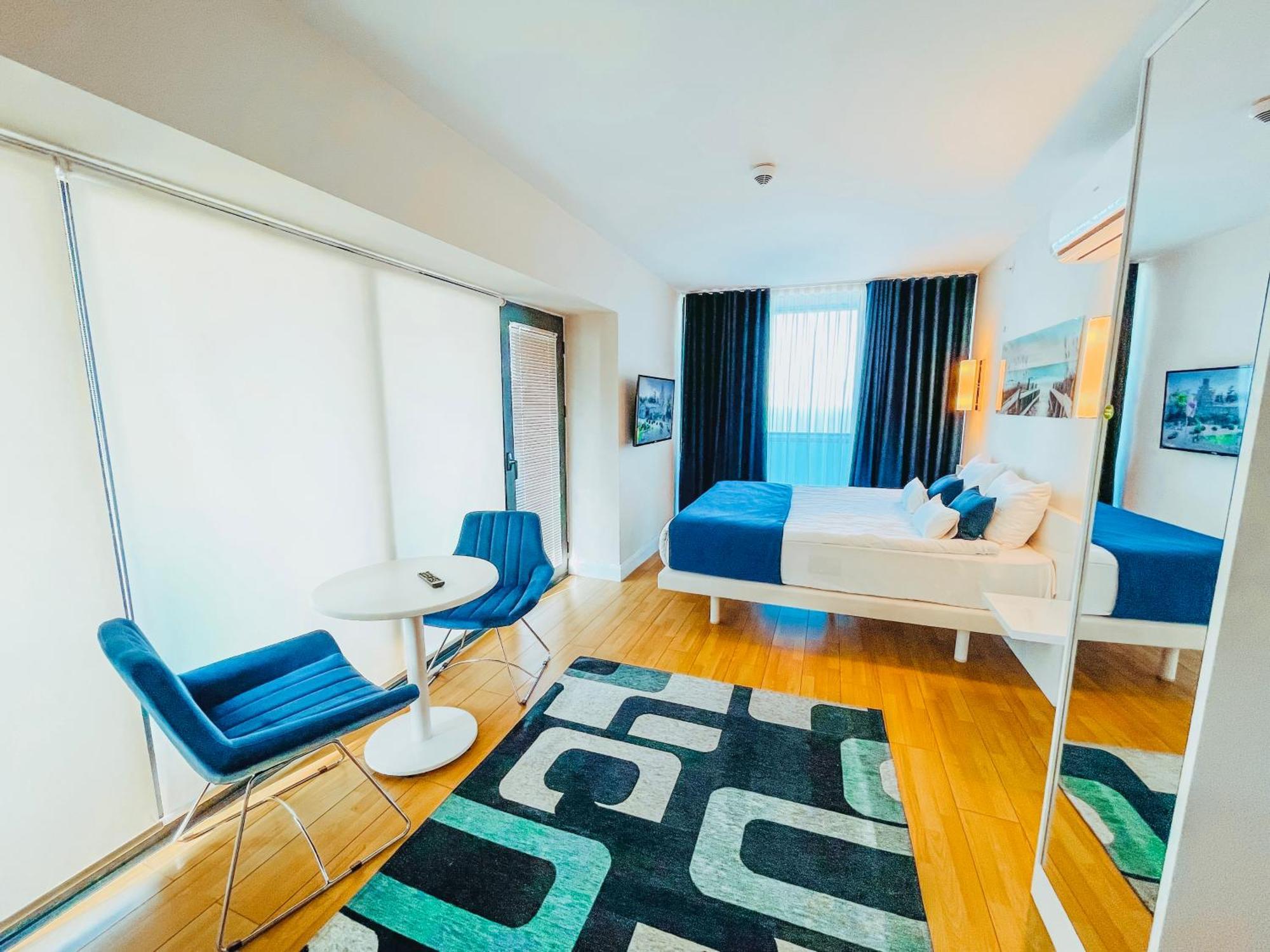Luxury Batumi Hotel エクステリア 写真