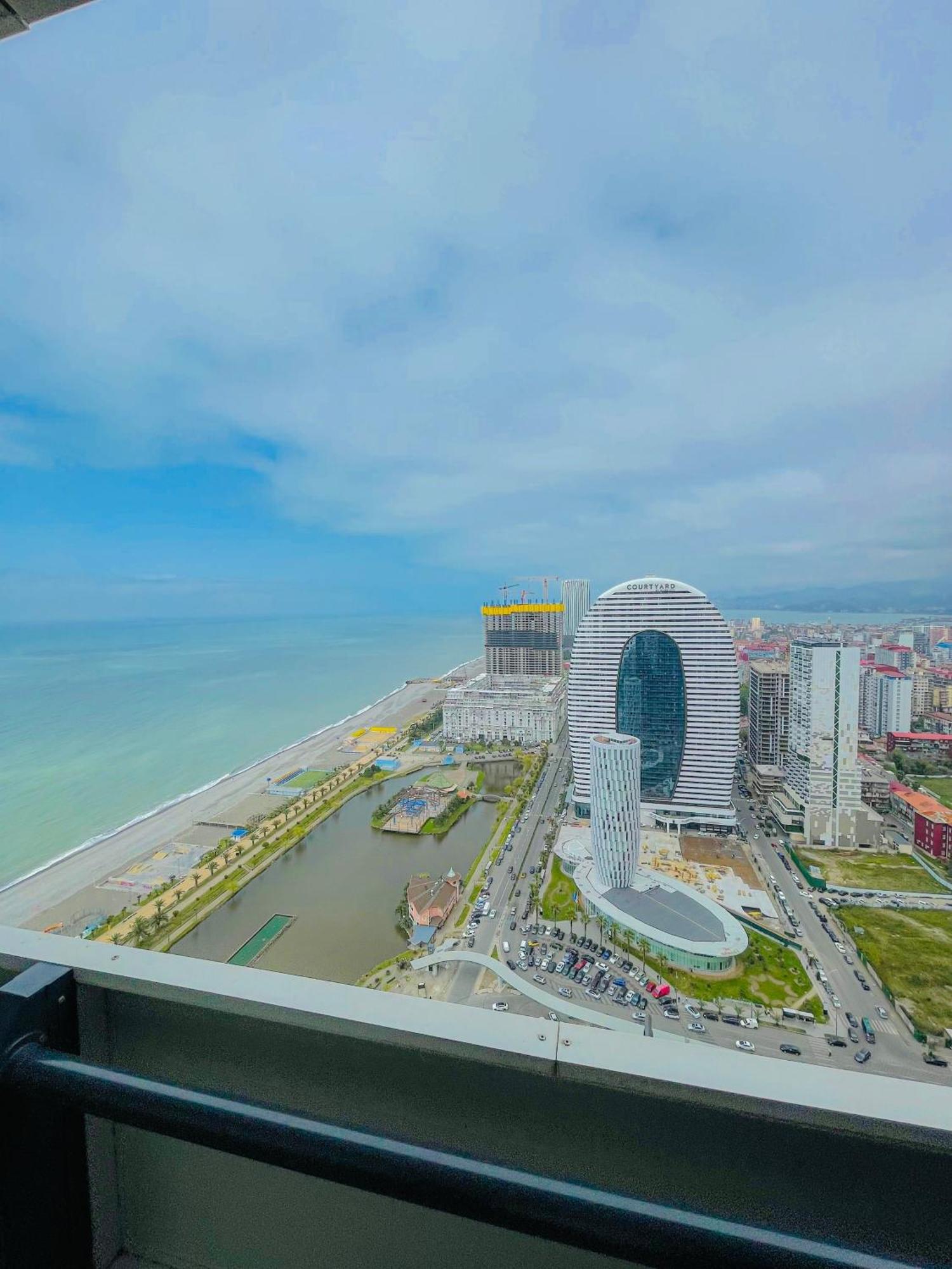 Luxury Batumi Hotel エクステリア 写真