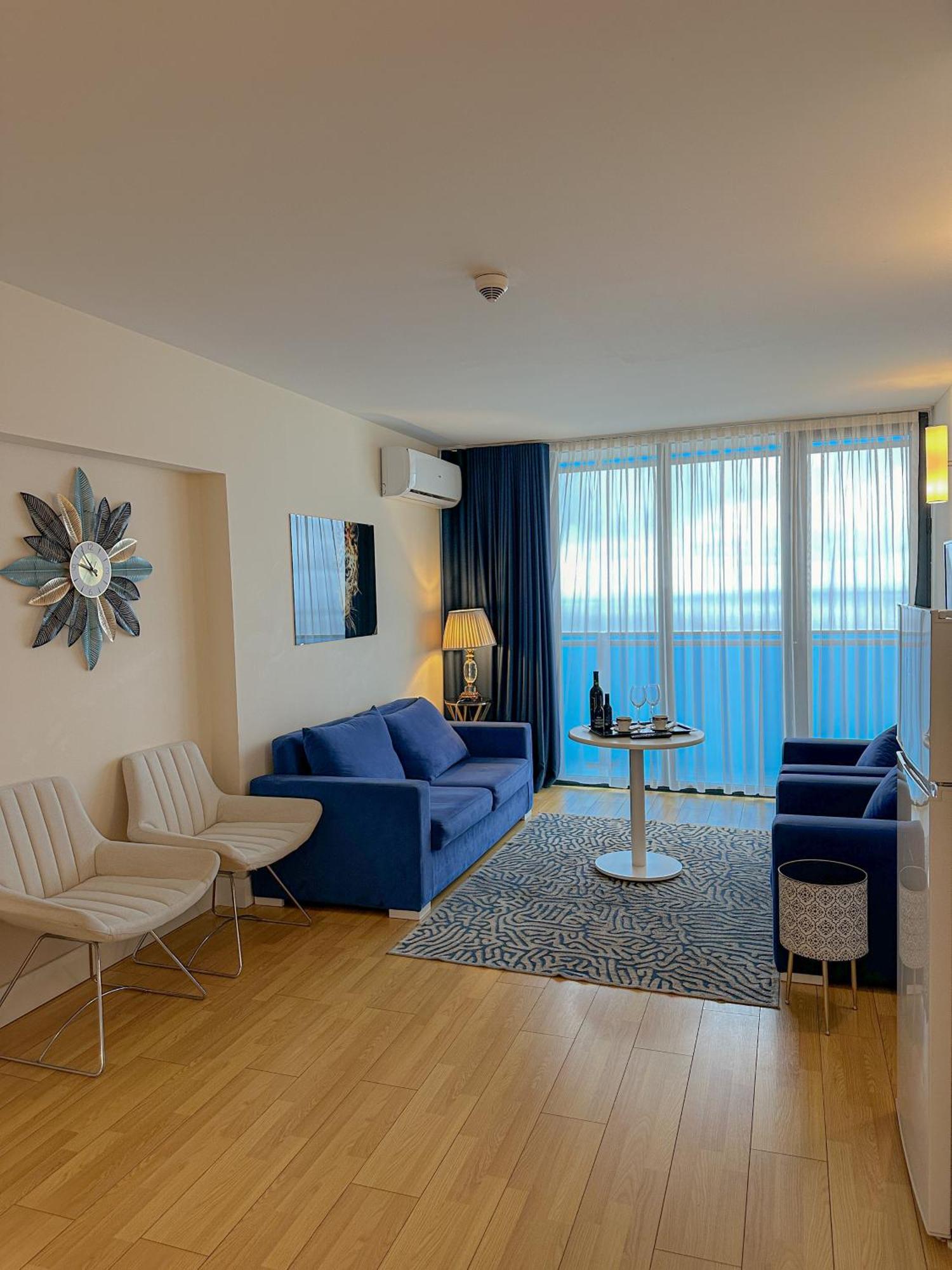 Luxury Batumi Hotel エクステリア 写真