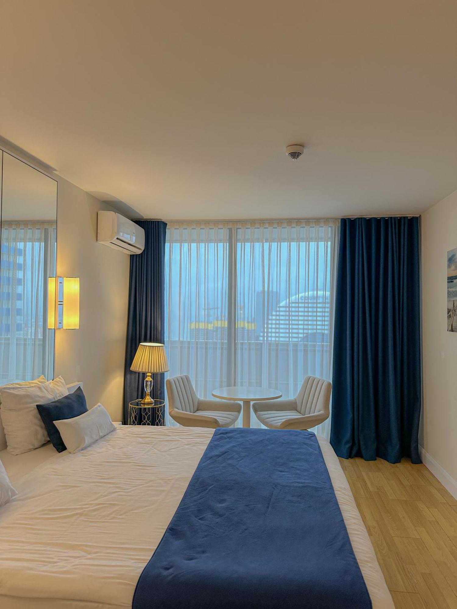 Luxury Batumi Hotel エクステリア 写真