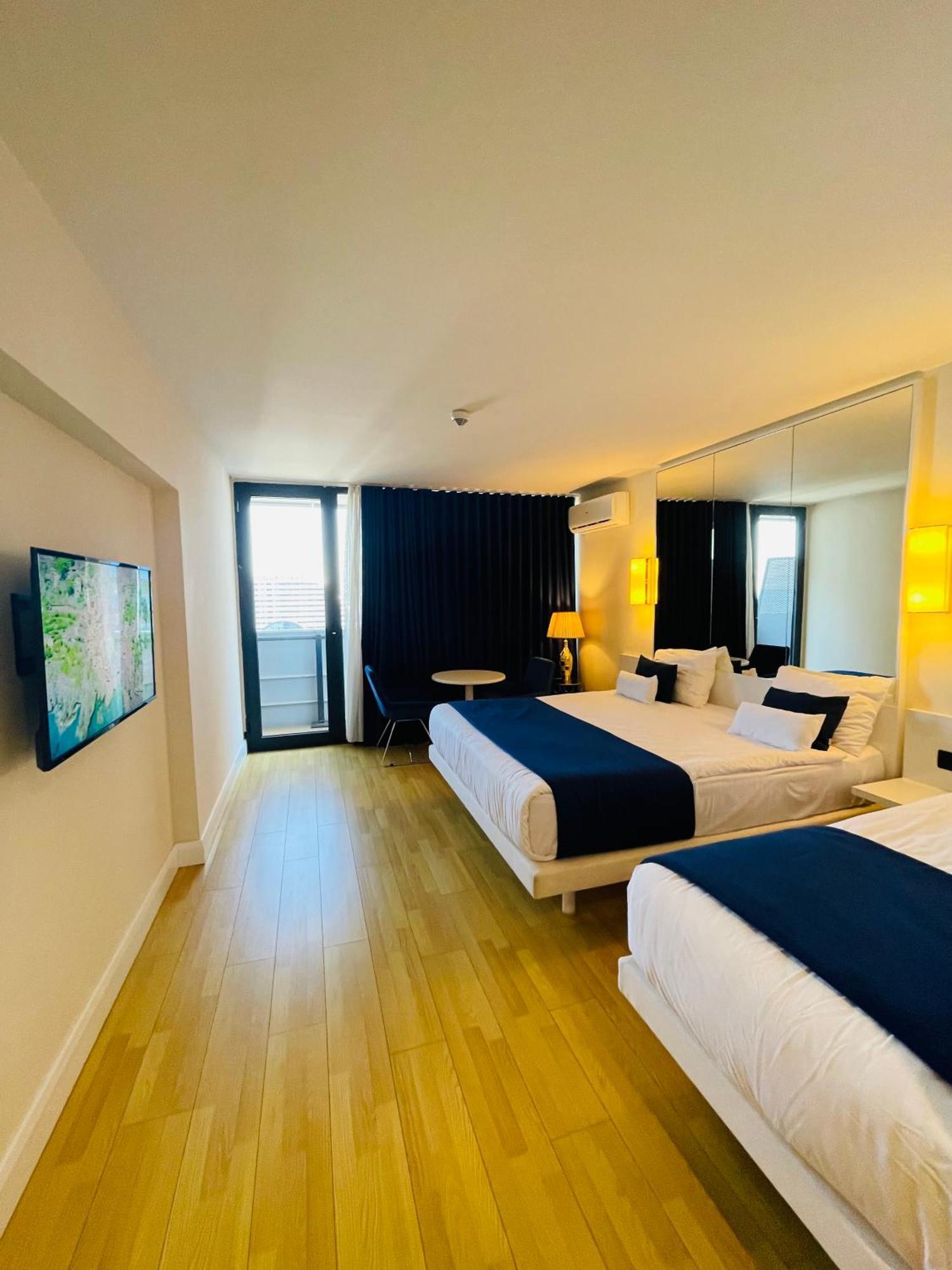 Luxury Batumi Hotel エクステリア 写真