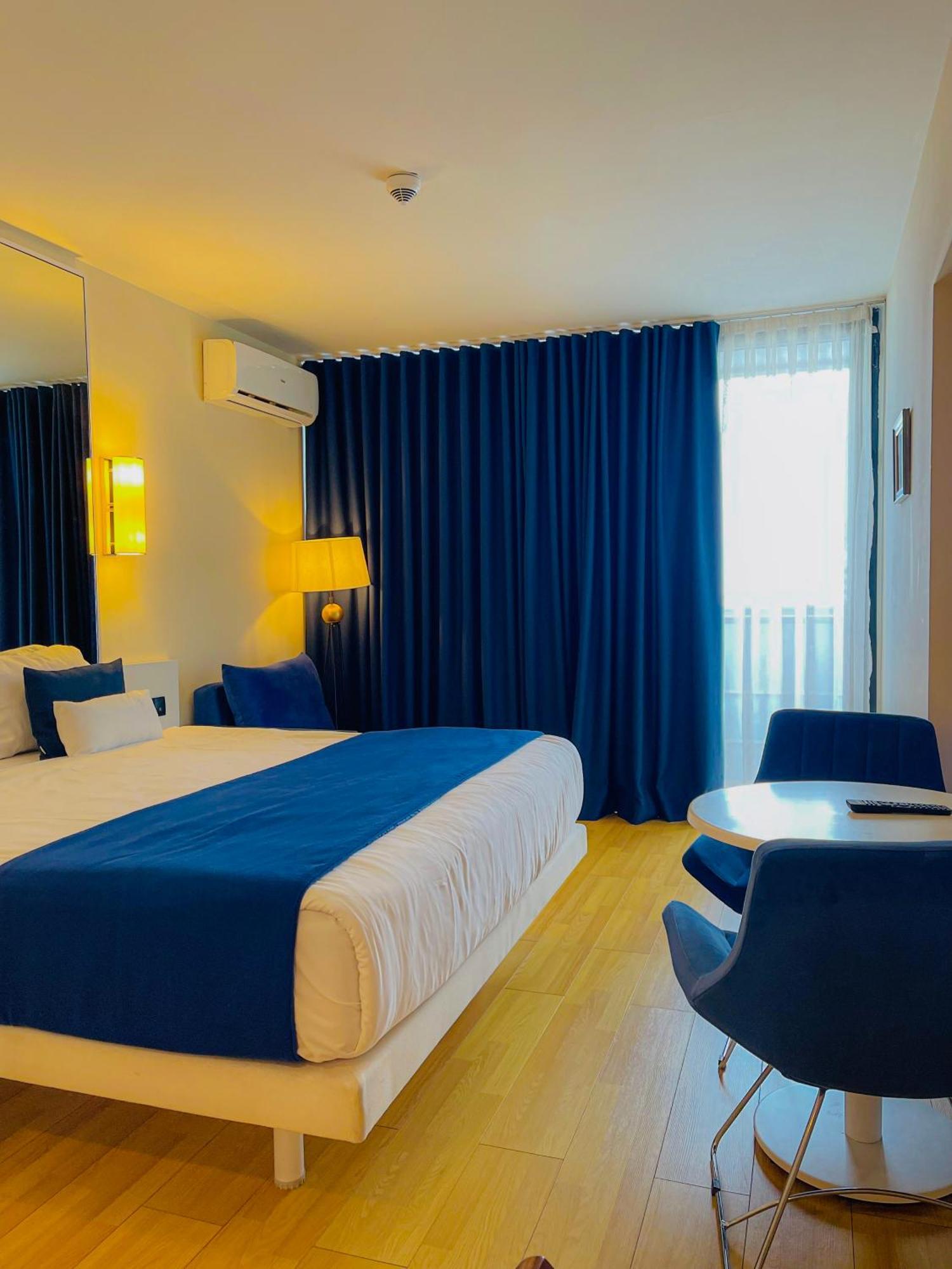 Luxury Batumi Hotel エクステリア 写真