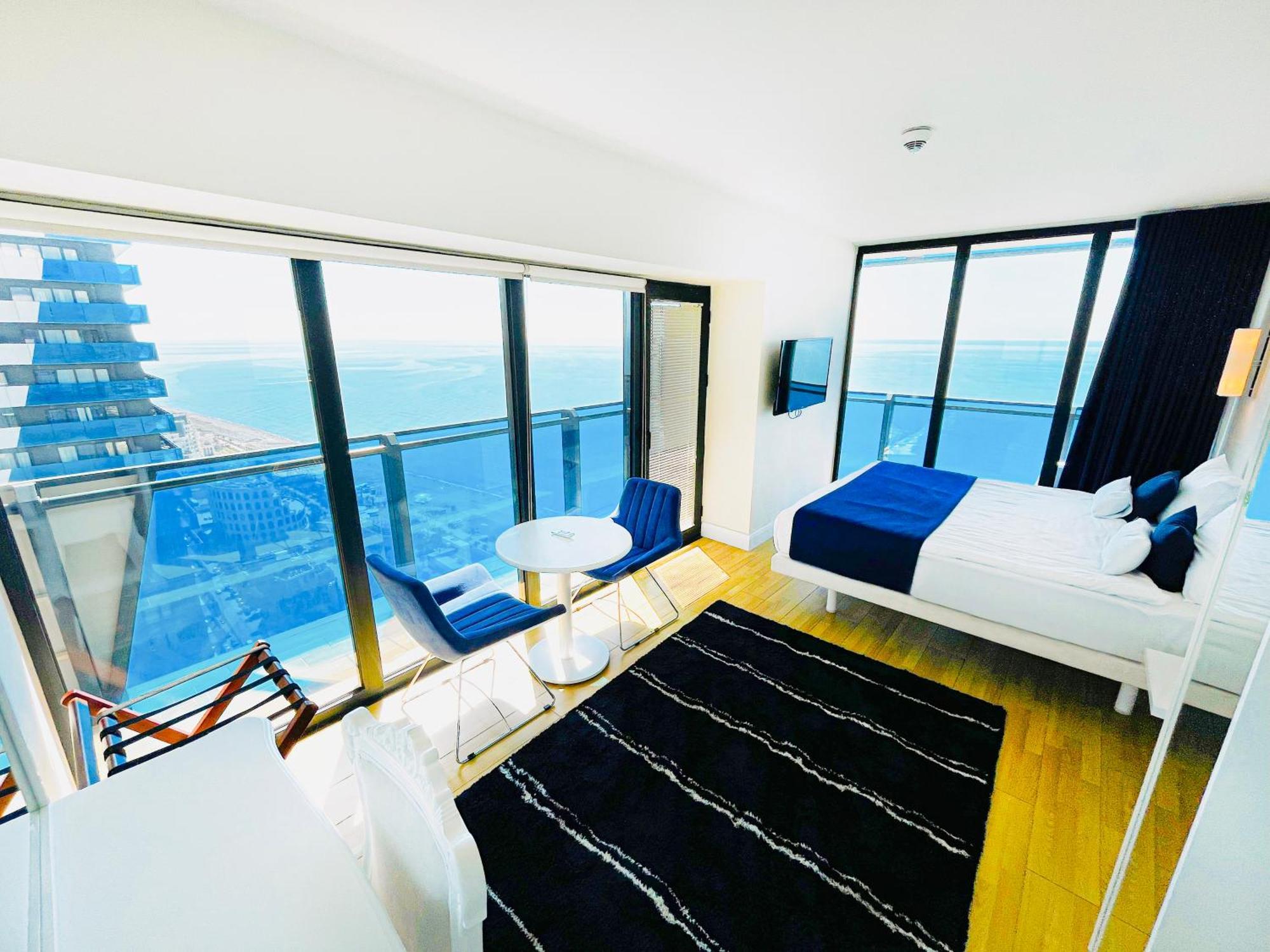 Luxury Batumi Hotel エクステリア 写真
