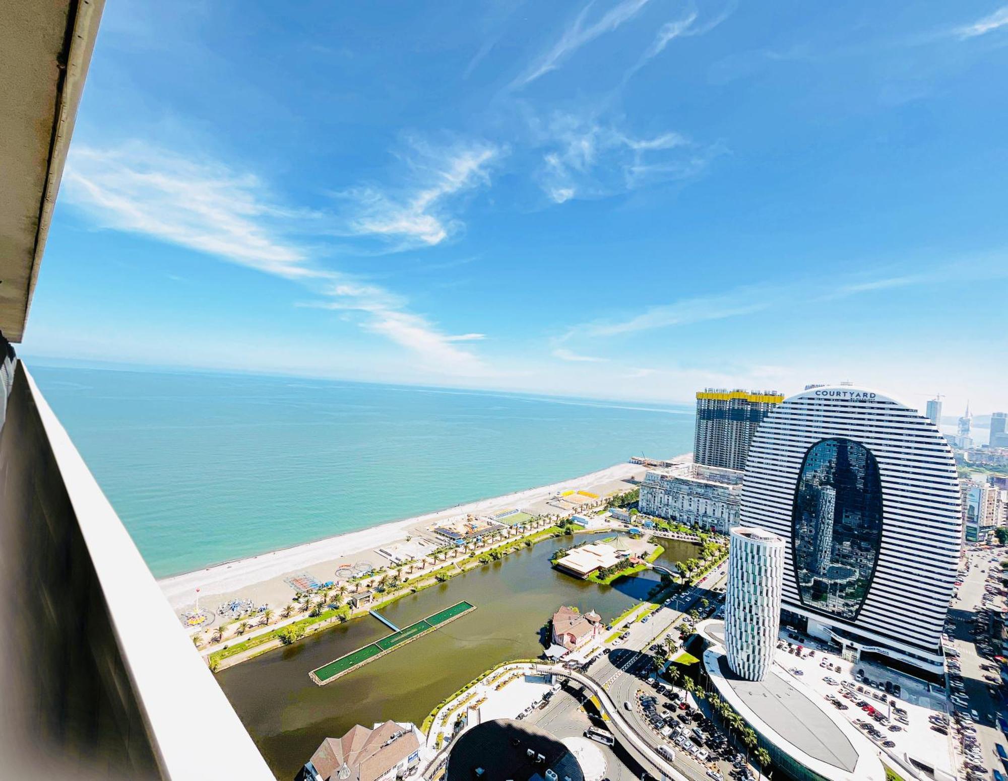 Luxury Batumi Hotel エクステリア 写真