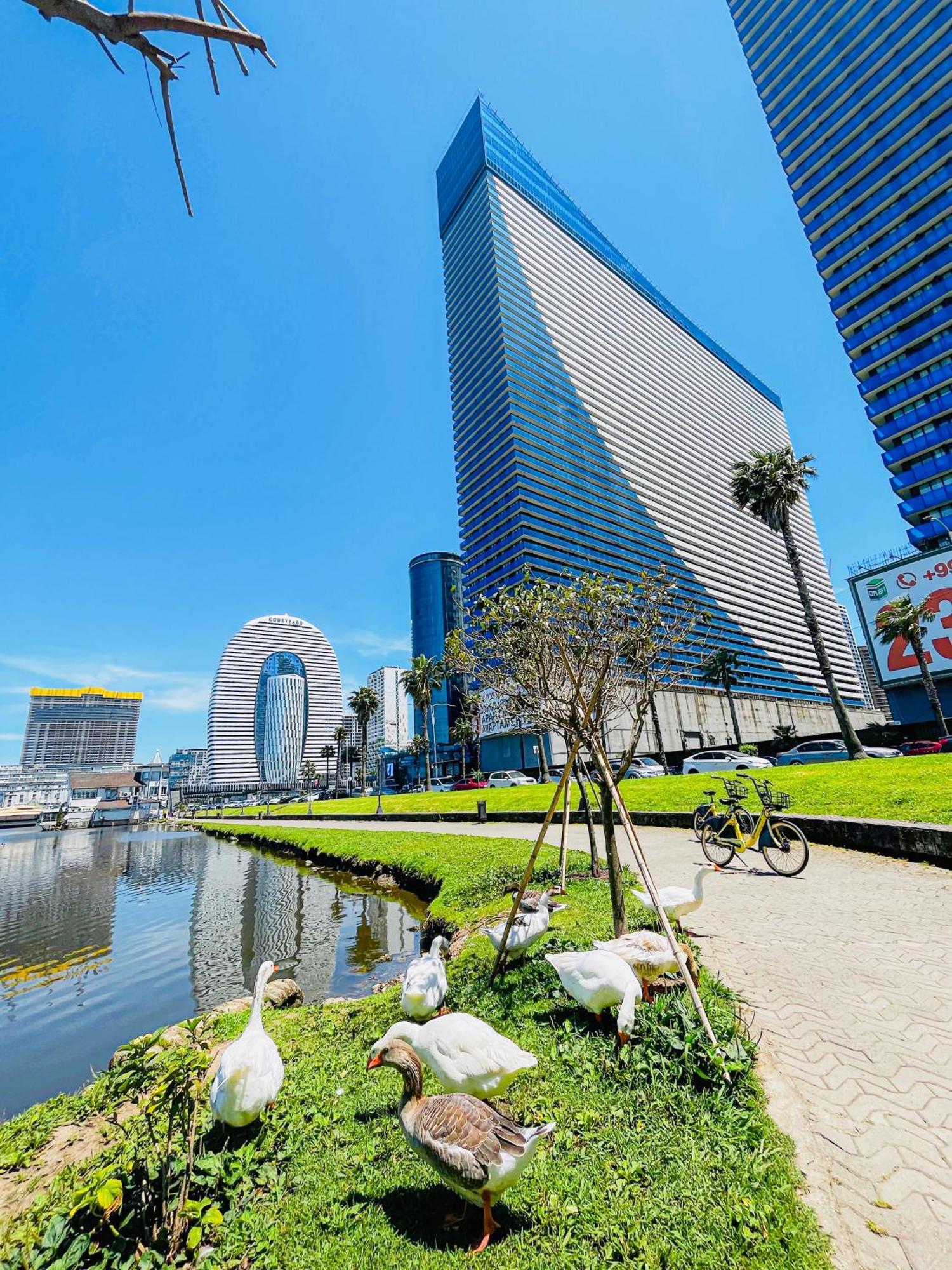 Luxury Batumi Hotel エクステリア 写真